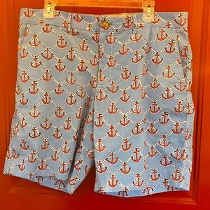 Lilly Pulitzer Men’s 100% cotton shorts. Size 36. Like New Excellent condition!